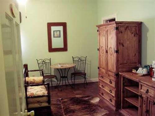 Creekhaven Inn & Spa Wimberley Buitenkant foto